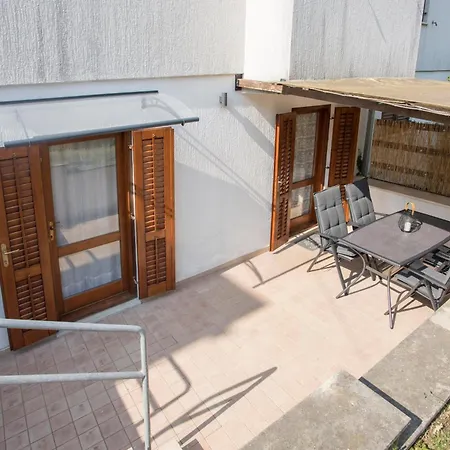 Sanda Apartman